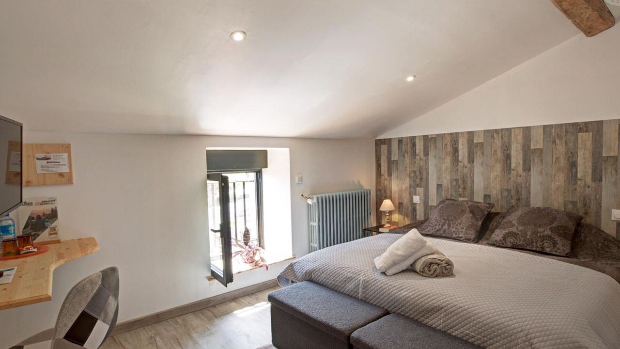 Photo of Bedroom in Saint-Julien-Molin-Molette