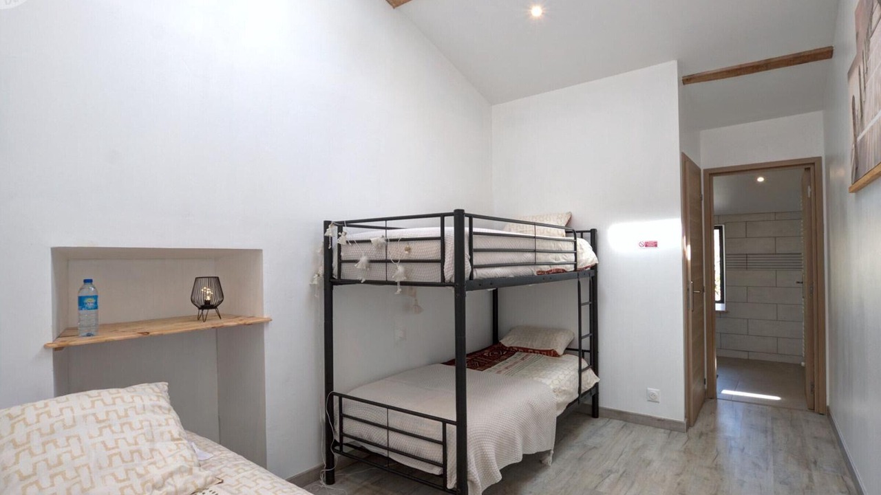 Photo of Bedroom in Saint-Julien-Molin-Molette