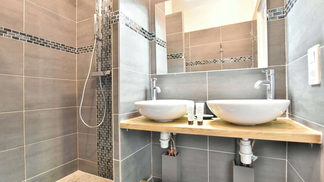 Photo of Bathroom in Arsenal