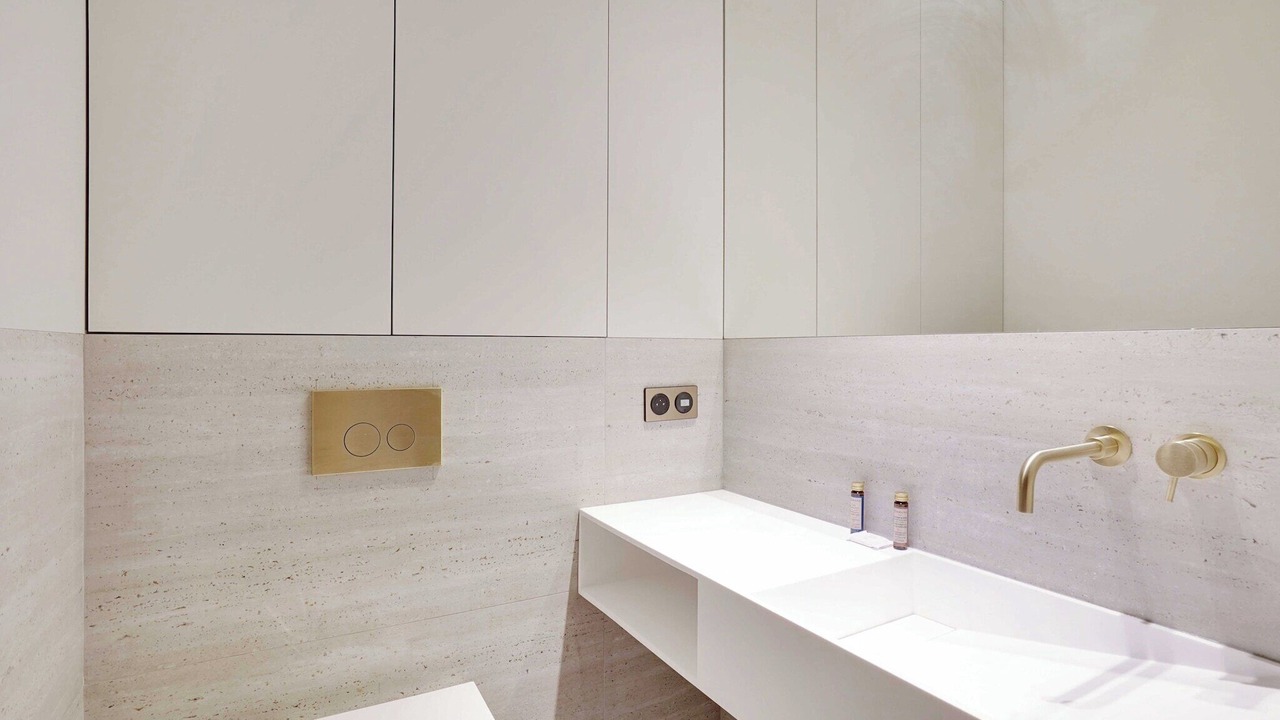 Photo of Bathroom in 8th Arrondissement