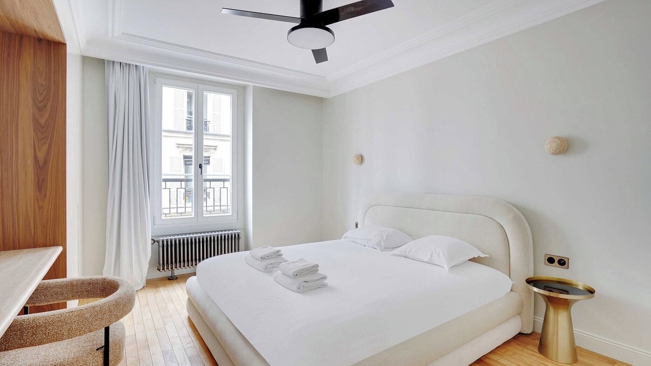 Photo of Bedroom in 8th Arrondissement
