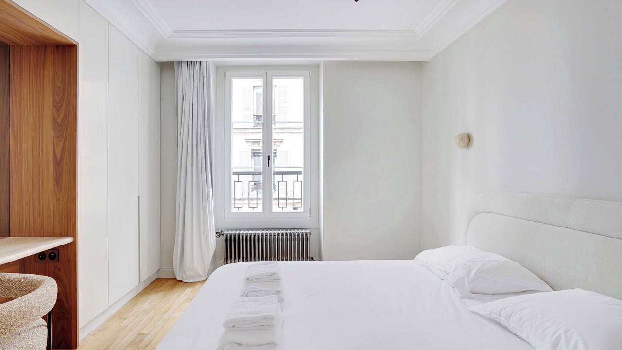 Photo of Bedroom in 8th Arrondissement
