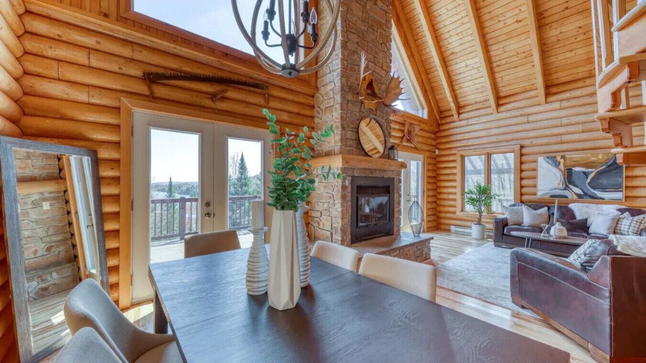 Photo of Livingroom in St-Adolphe-d'Howard
