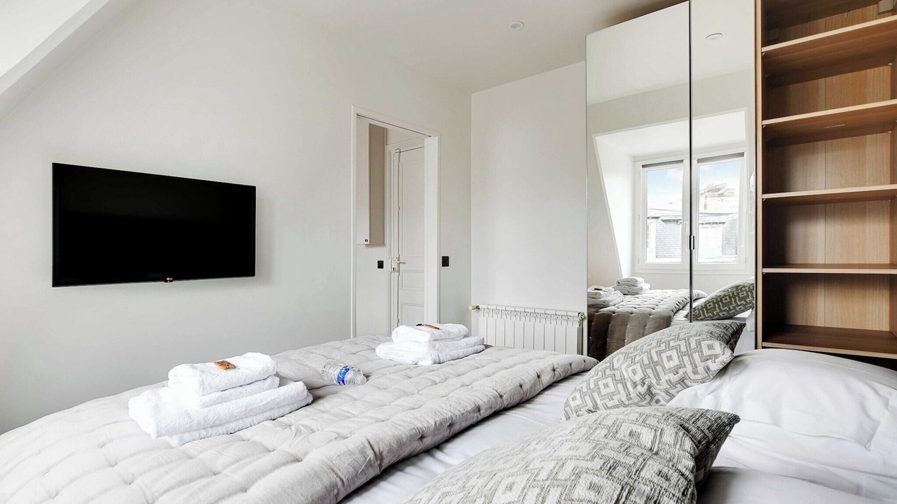 Photo of Bedroom in Chaillot