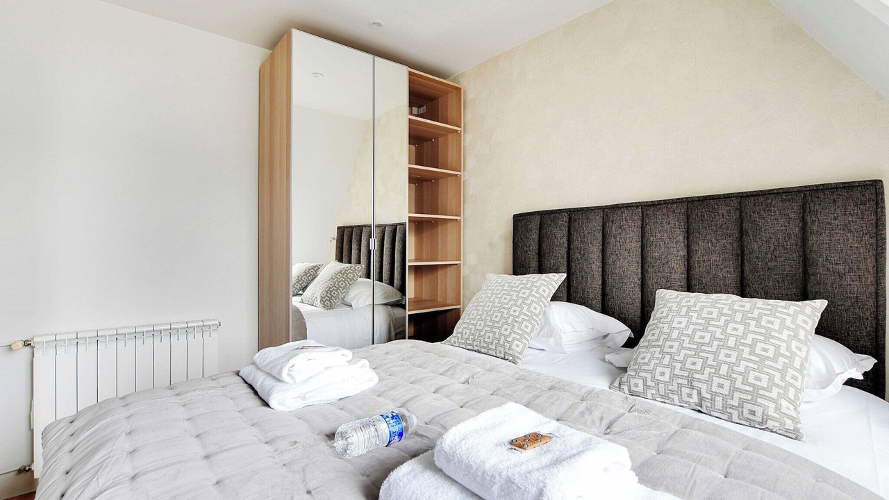 Photo of Bedroom in Chaillot