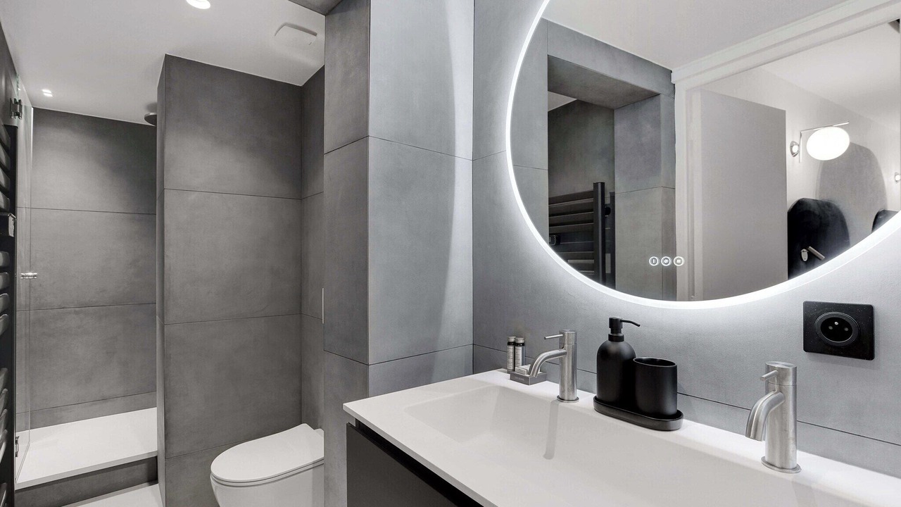 Photo of Bathroom in Arsenal