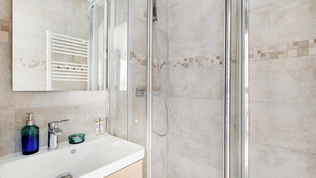 Photo of Bathroom in Le Kremlin-Bicetre