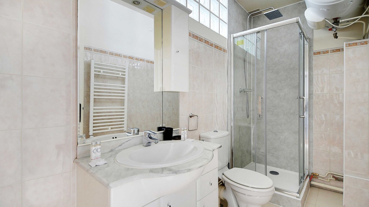 Photo of Bathroom in Batignolles