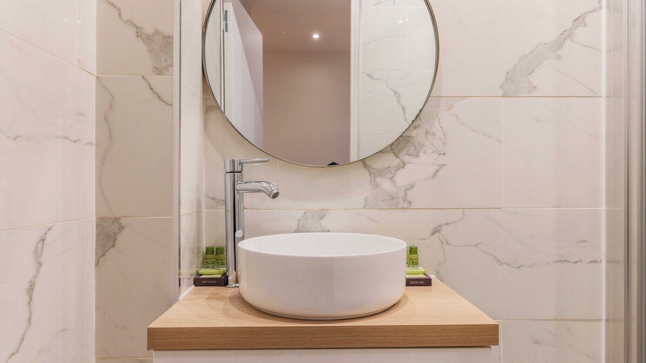Photo of Bathroom in Charonne