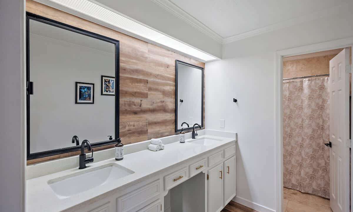 Photo of Bathroom in Tougaloo