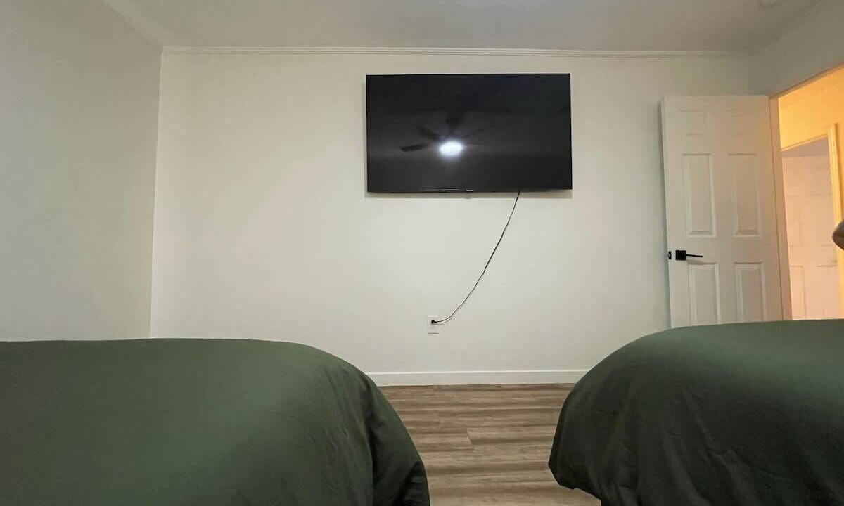 Photo of Bedroom in Tougaloo