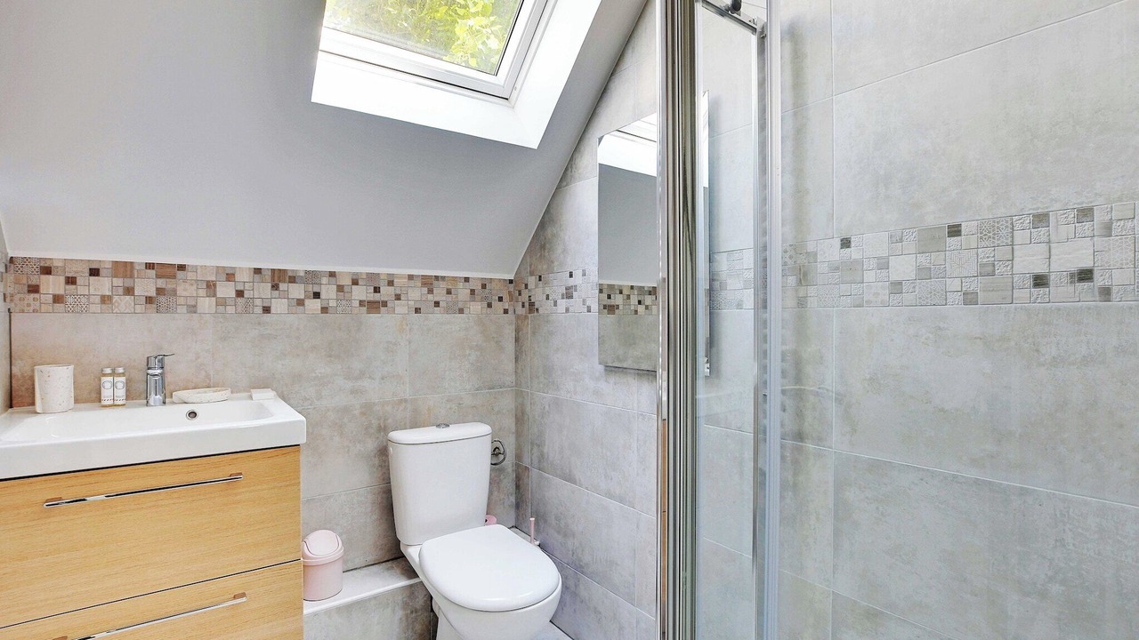 Photo of Bathroom in Le Kremlin-Bicetre