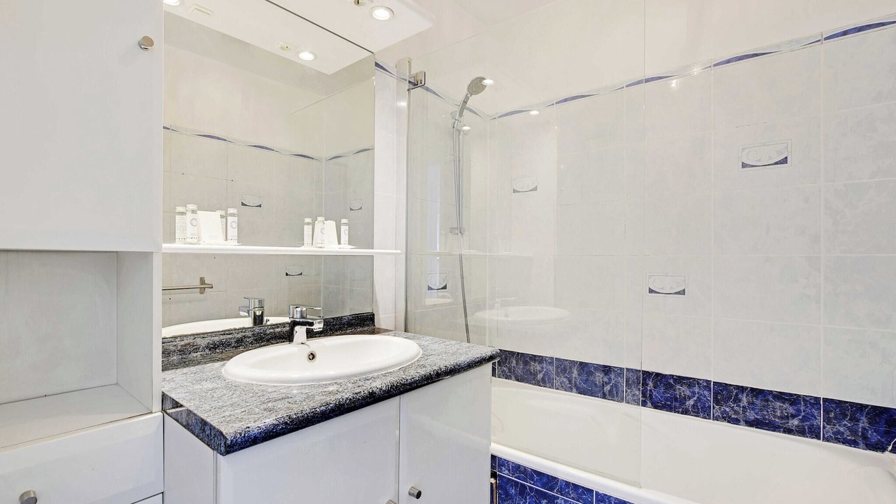 Photo of Bathroom in 19th Arrondissement