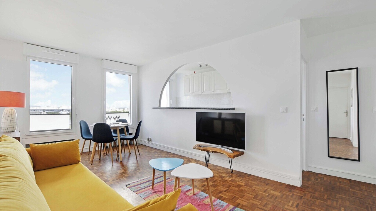 Photo of Livingroom in 19th Arrondissement