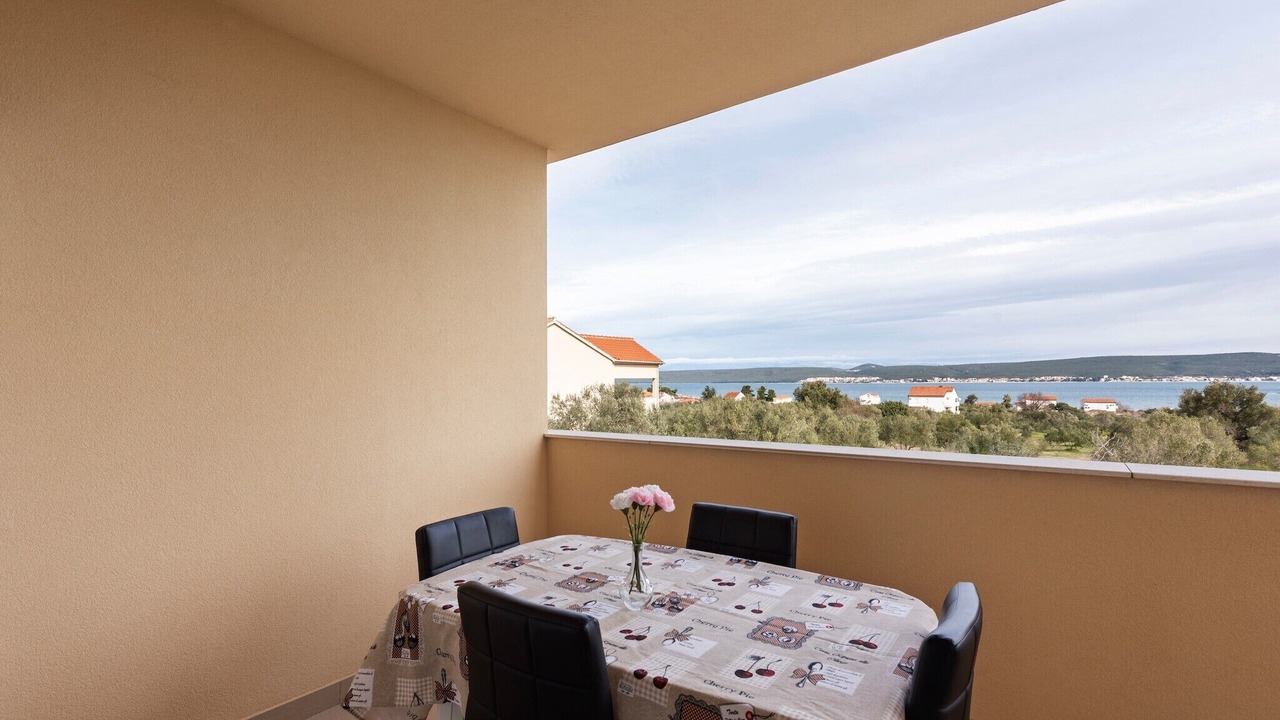 Photo of Patio Balcony in Nevidane