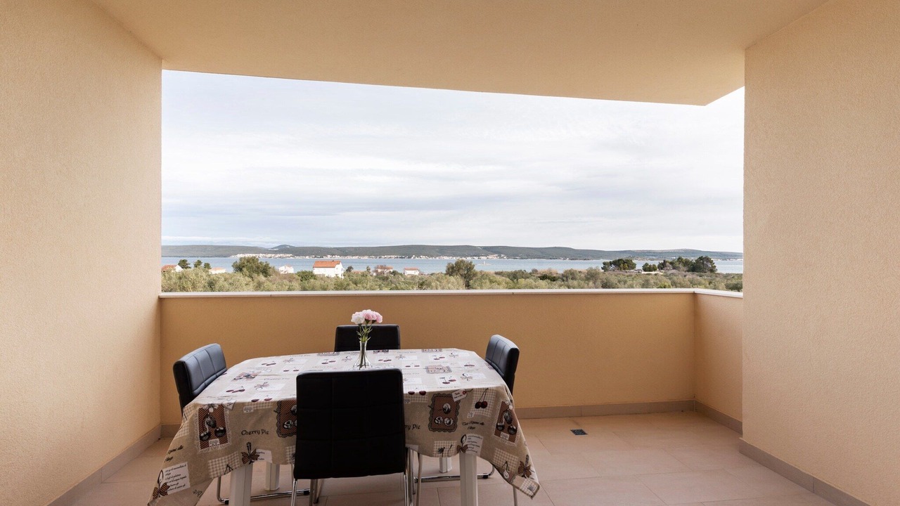 Photo of Patio Balcony in Nevidane