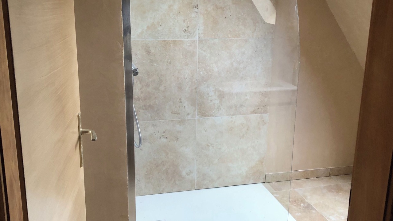 Photo of Bathroom in Leutenheim