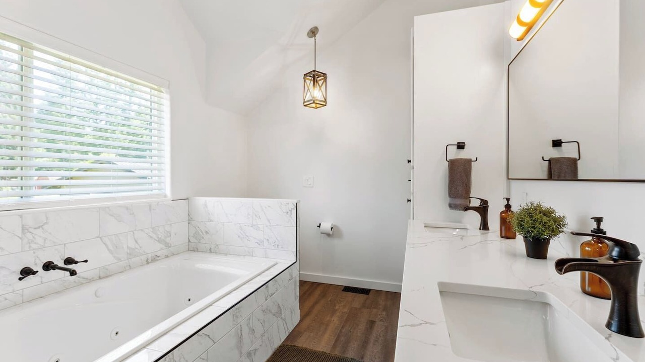 Photo of Bathroom in Monroe