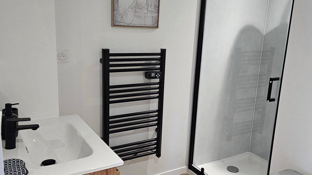 Photo of Bathroom in Plestan