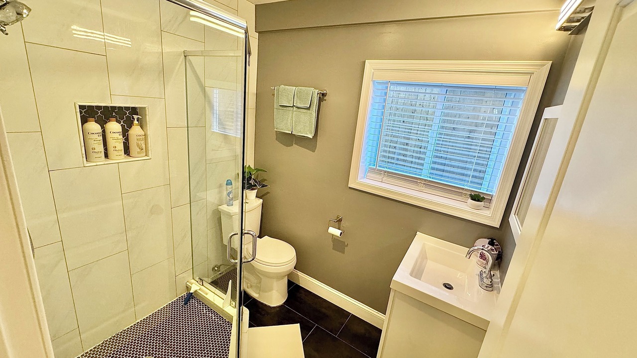 Photo of Bathroom in Mount Rainier