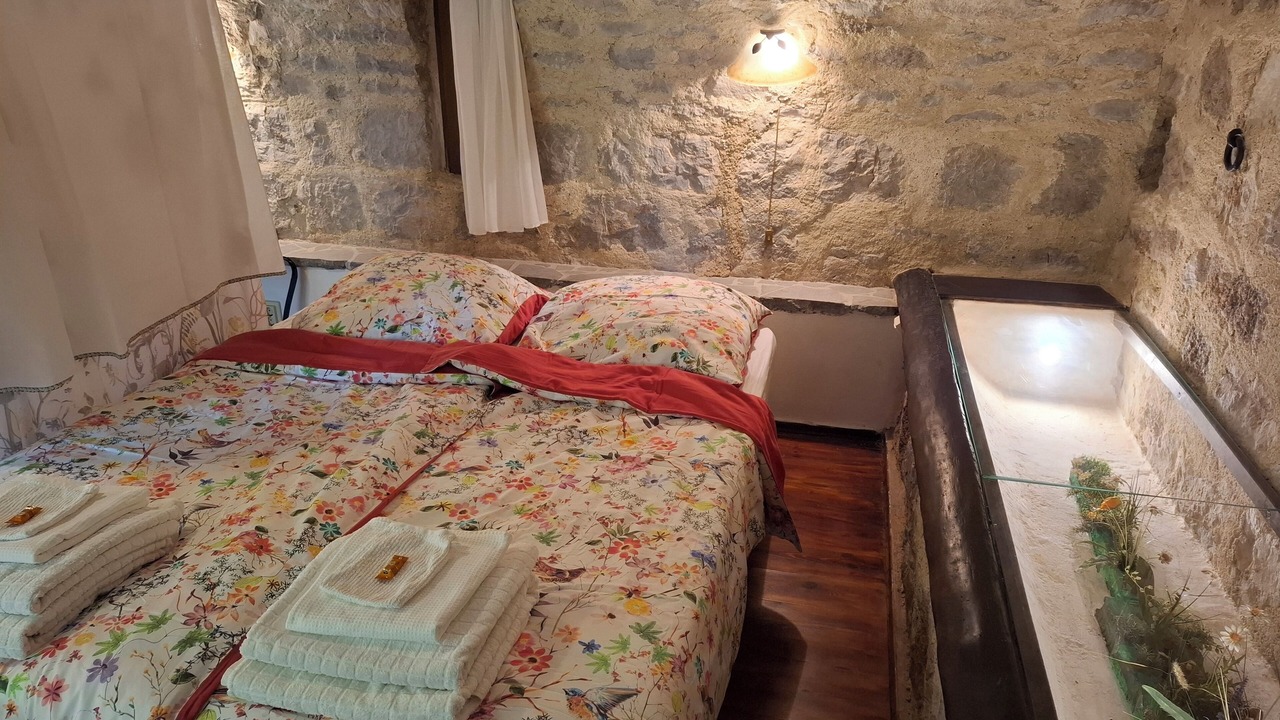 Photo of Bedroom in Saint Alban Auriolles