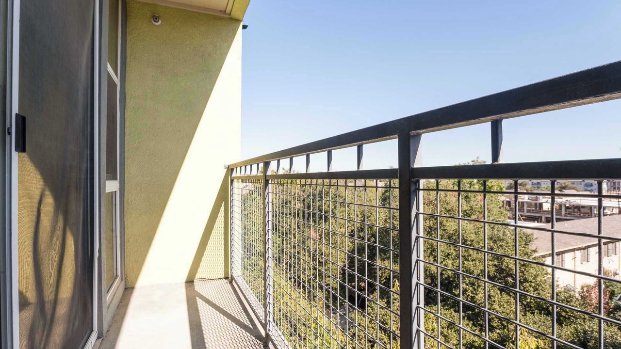 Photo of Patio Balcony in West Campus
