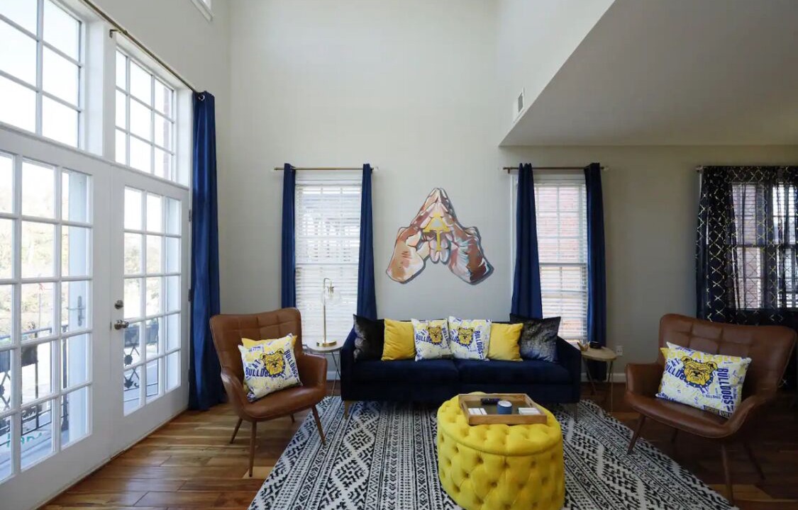 Photo of Livingroom in Downtown Greensboro