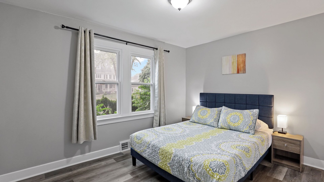 Photo of Bedroom in Fullersburg