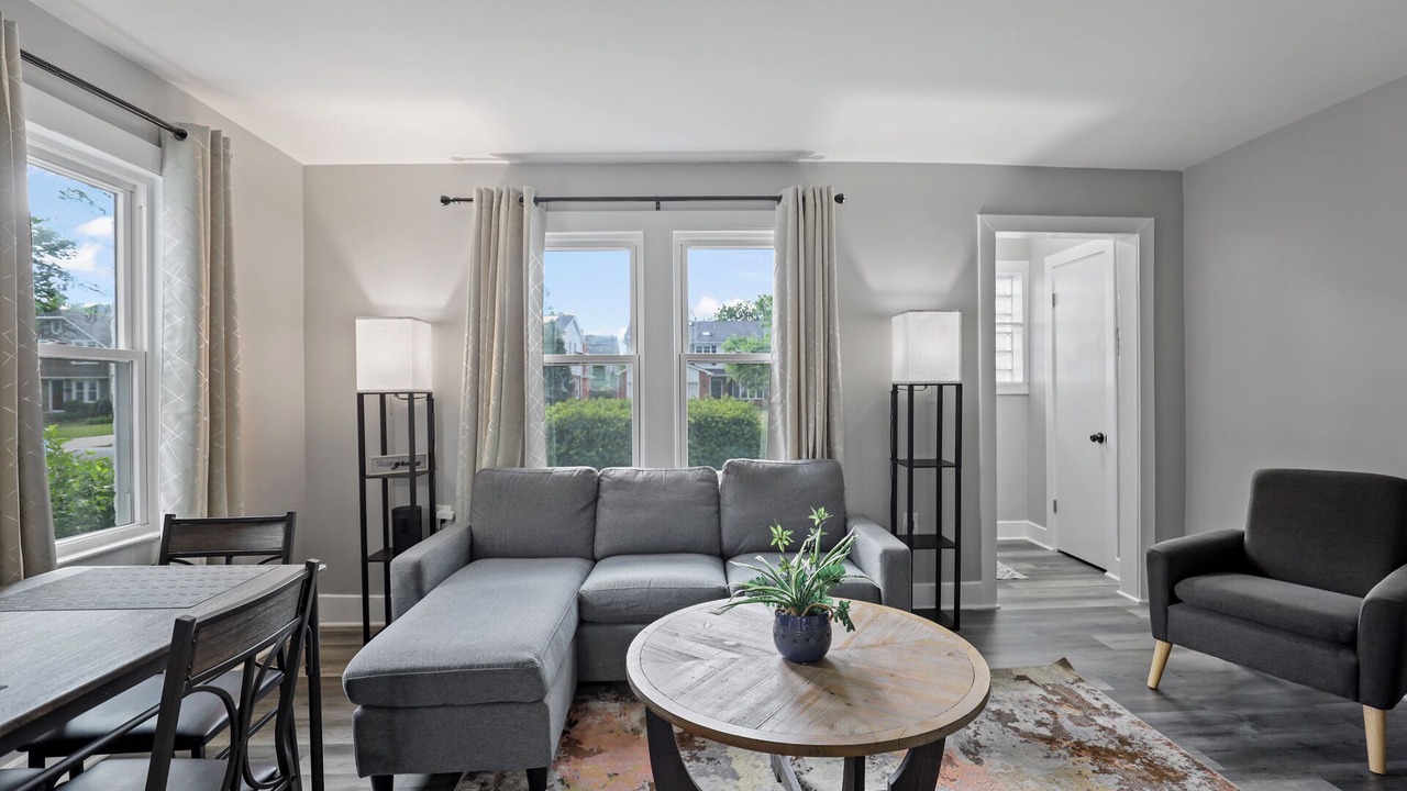 Photo of Livingroom in Fullersburg