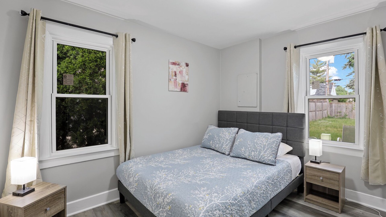 Photo of Bedroom in Fullersburg