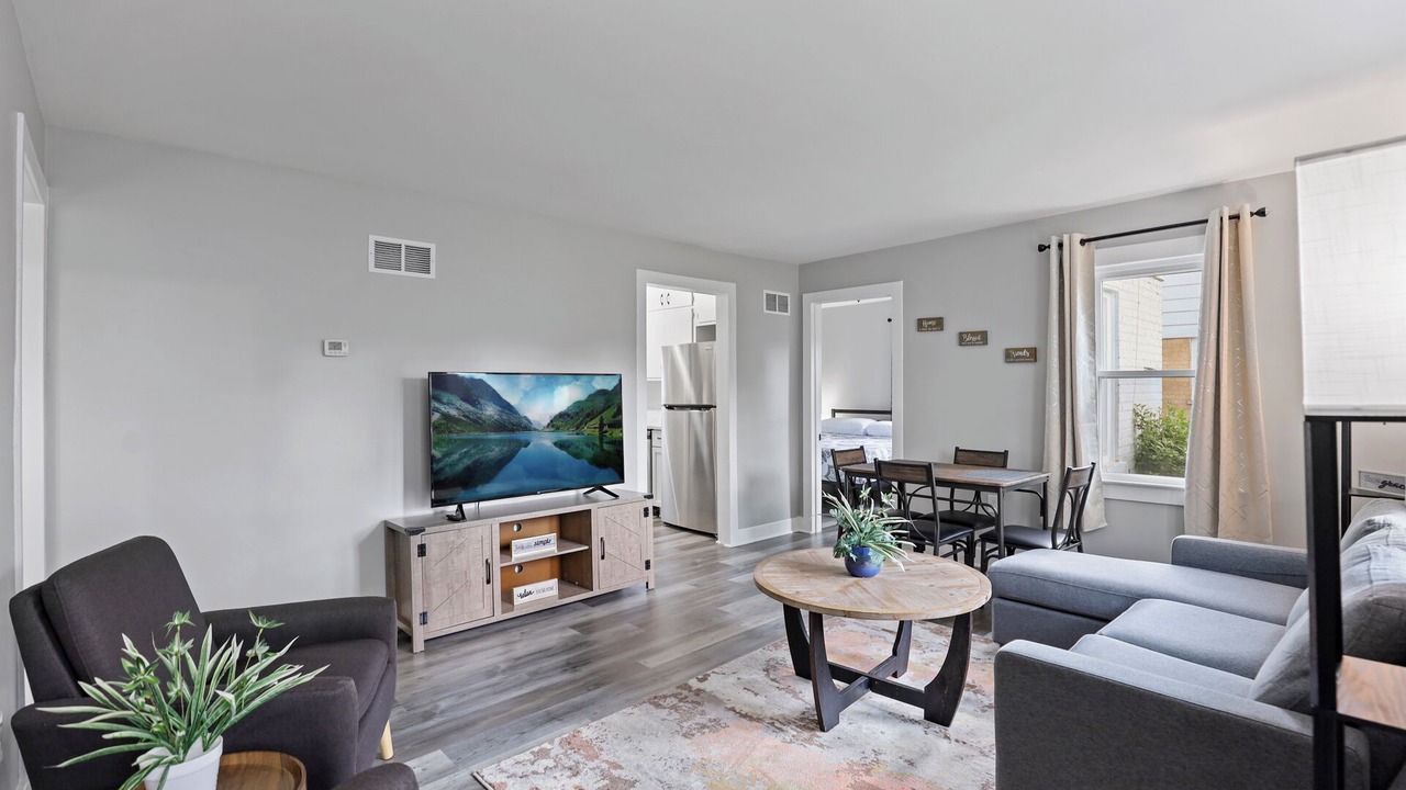 Photo of Livingroom in Fullersburg