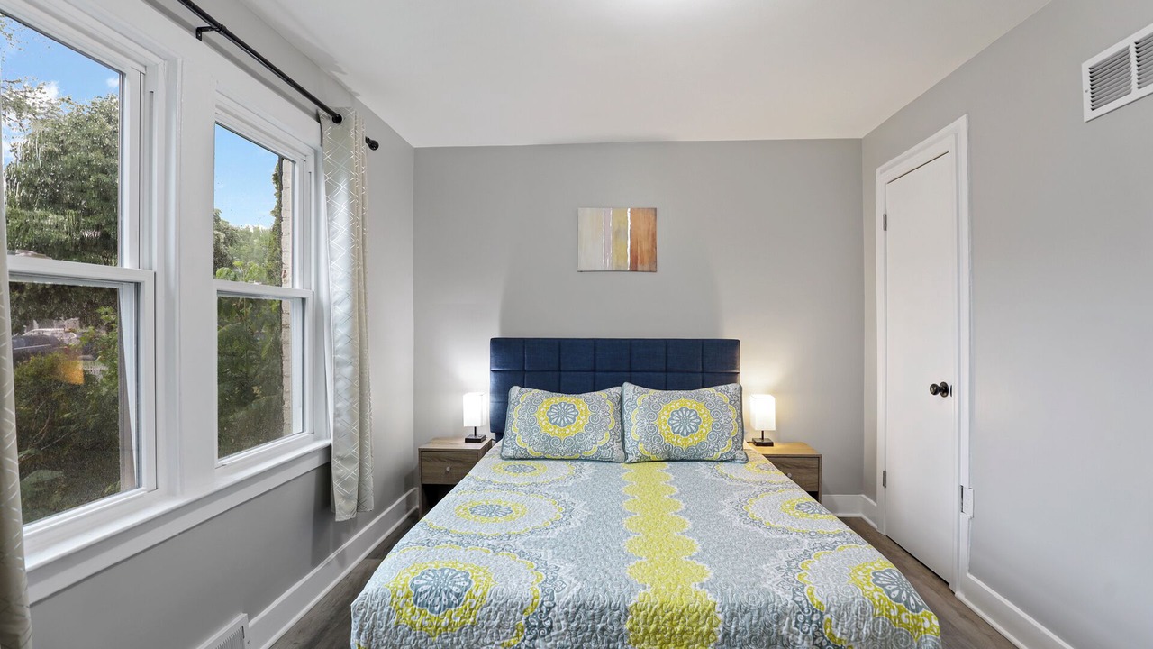 Photo of Bedroom in Fullersburg