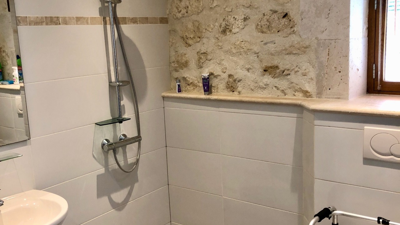 Photo of Bathroom in Massels