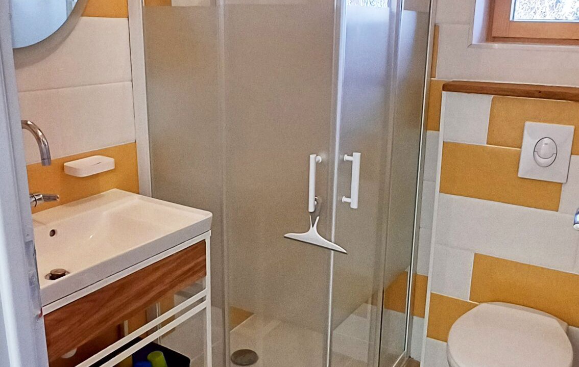 Photo of Bathroom in Goutevernisse