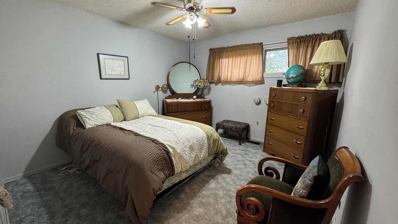 Photo of Bedroom in Dawson