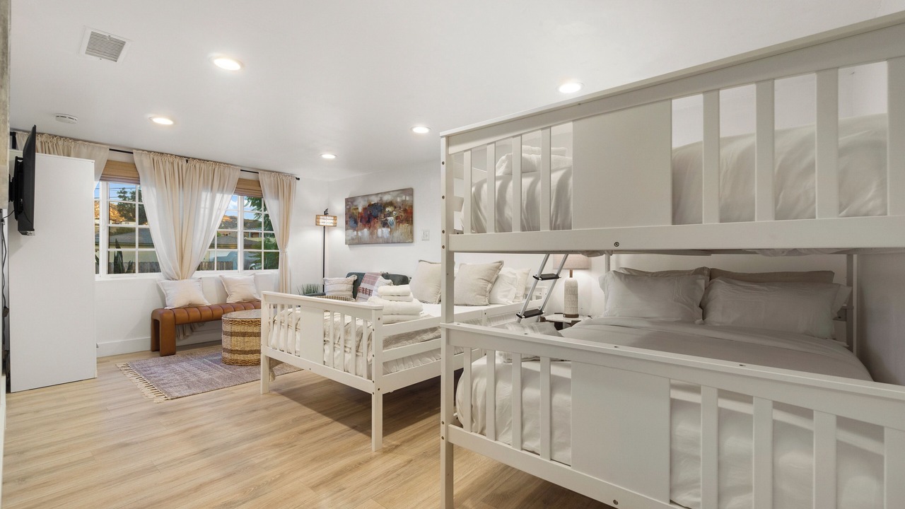 Photo of Bedroom in Winter Gardens