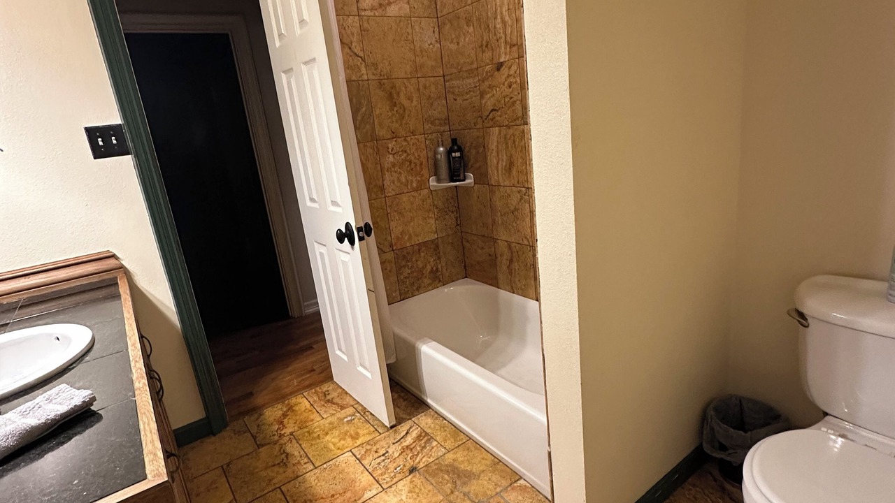 Photo of Bathroom in Elmo