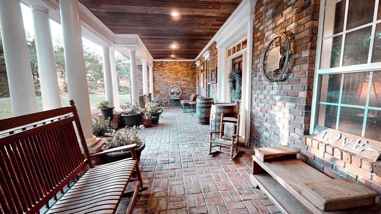 Photo of Patio Balcony in Elmo