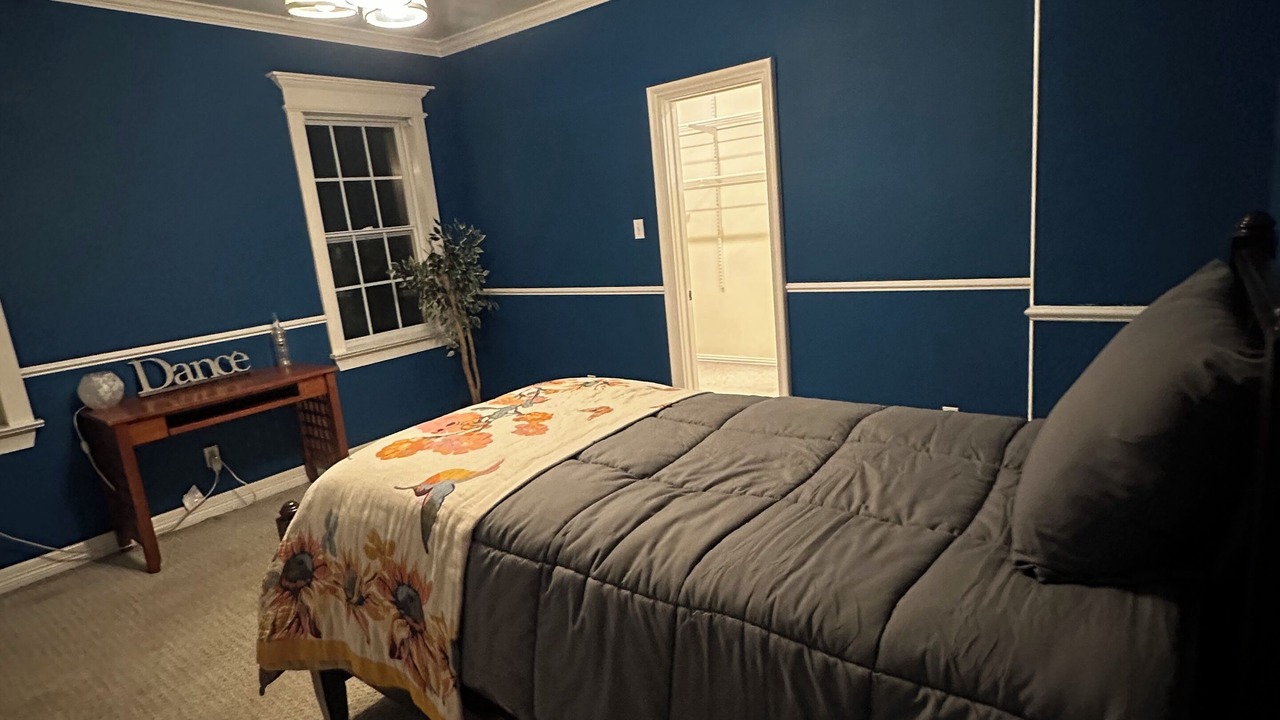 Photo of Bedroom in Elmo