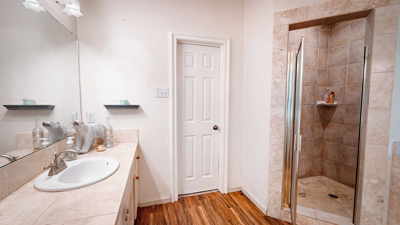 Photo of Bathroom in Elmo