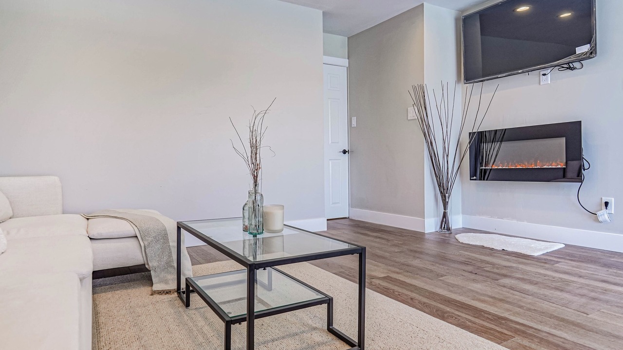 Photo of Livingroom in Lakeview