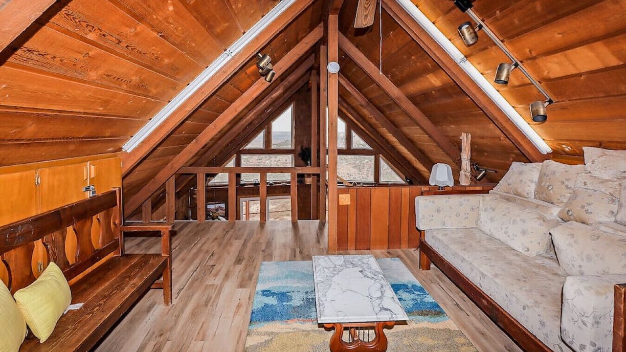Photo of Livingroom in Canyon