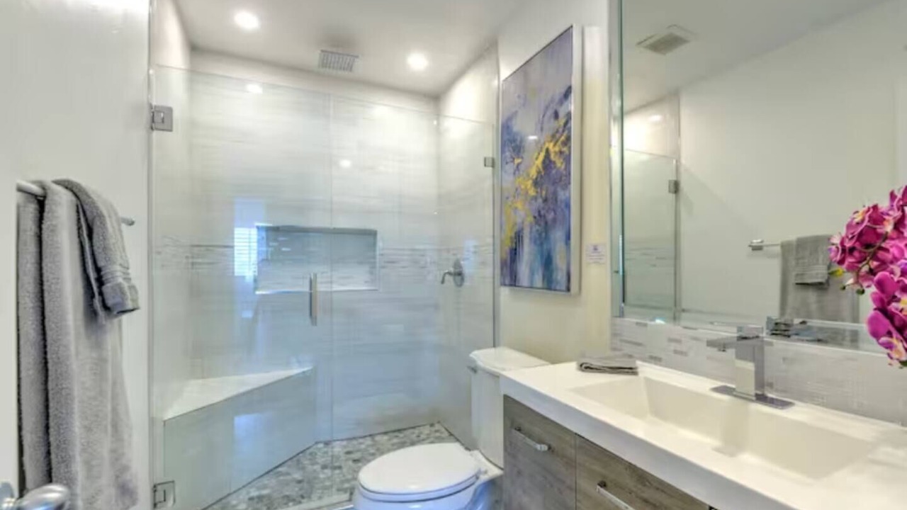 Photo of Bathroom in Central Mission Beach