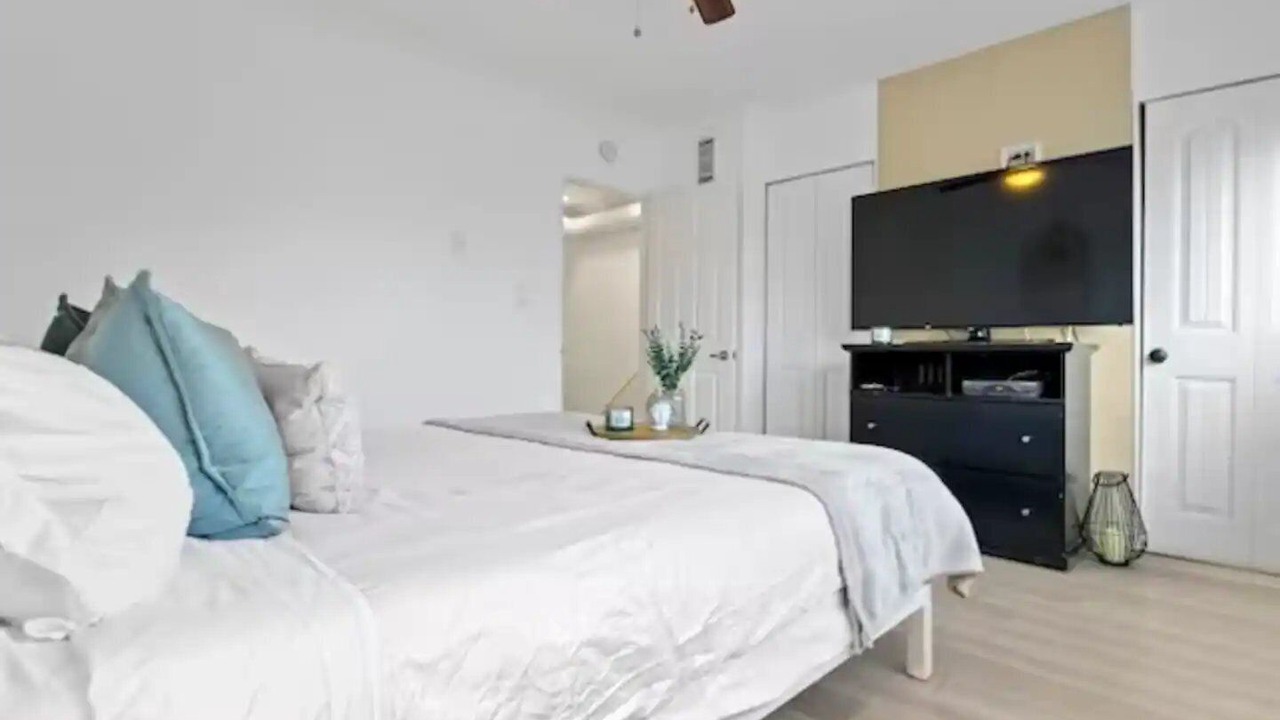 Photo of Bedroom in Central Mission Beach