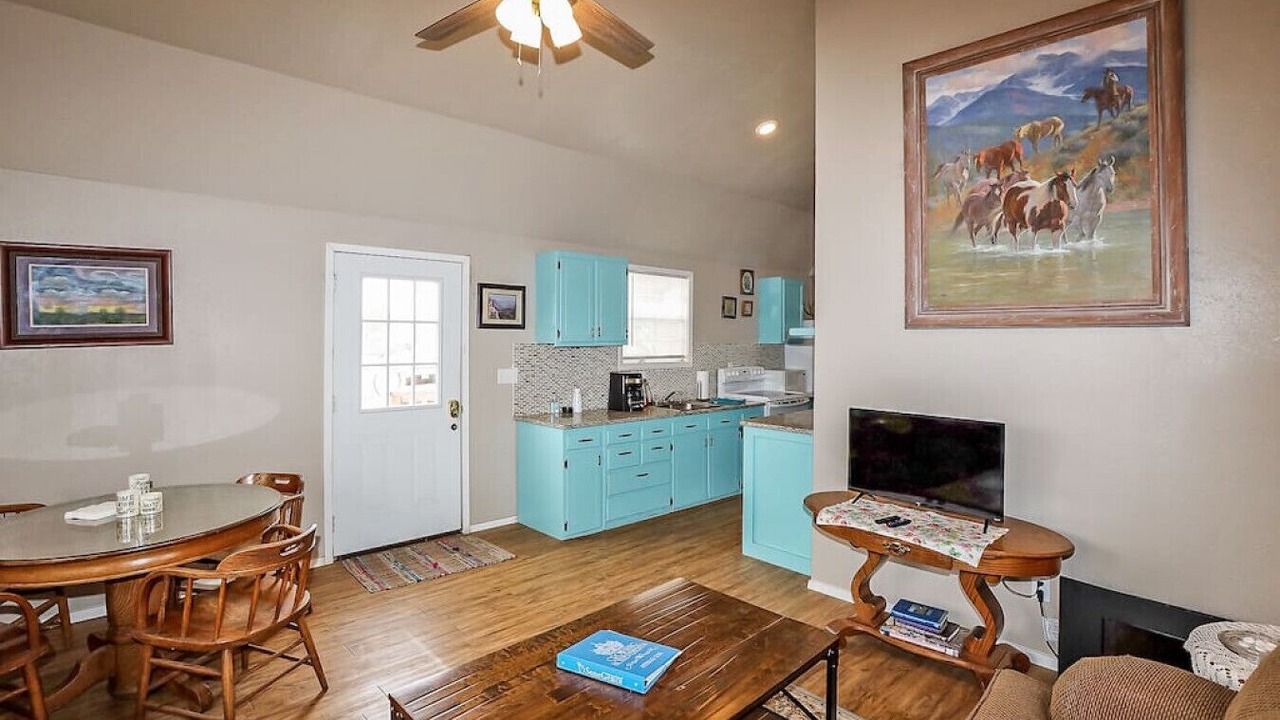 Photo of Livingroom in Canyon