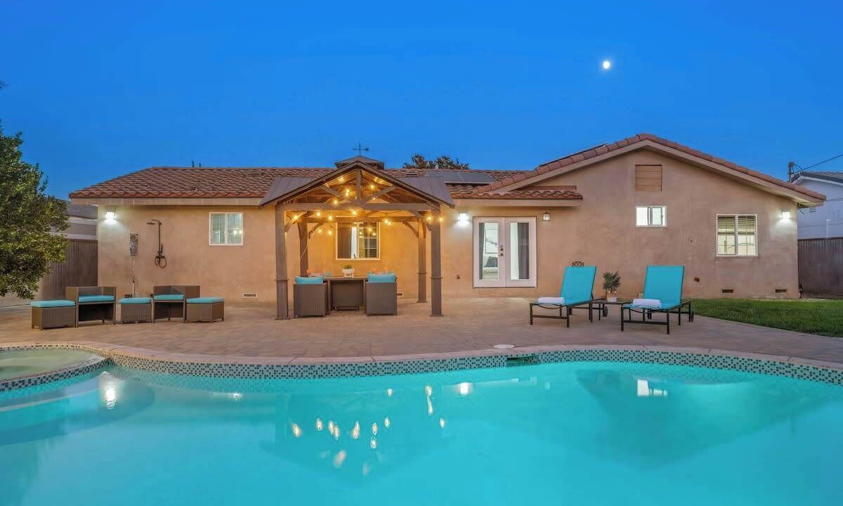 Photo of Outdoor in Northridge