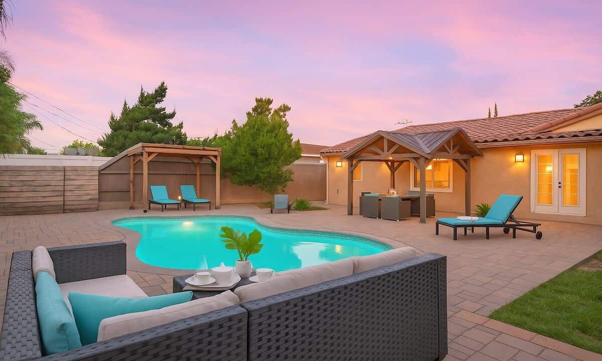 Photo of Outdoor in Northridge