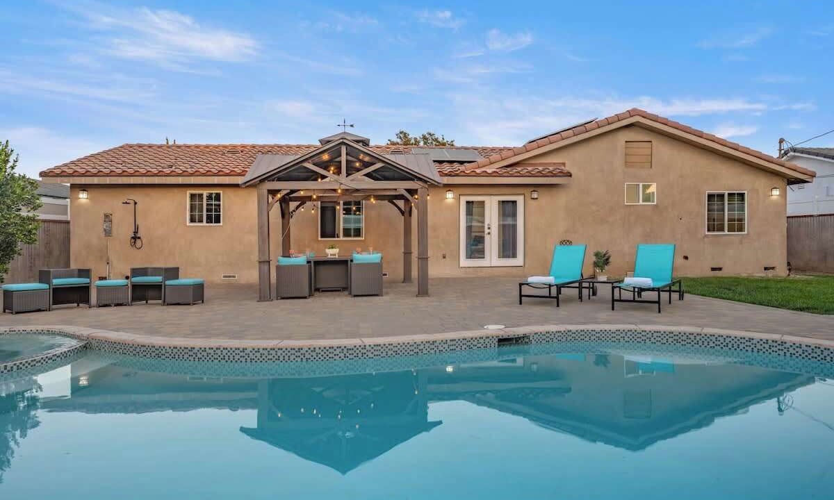 Photo of Outdoor in Northridge