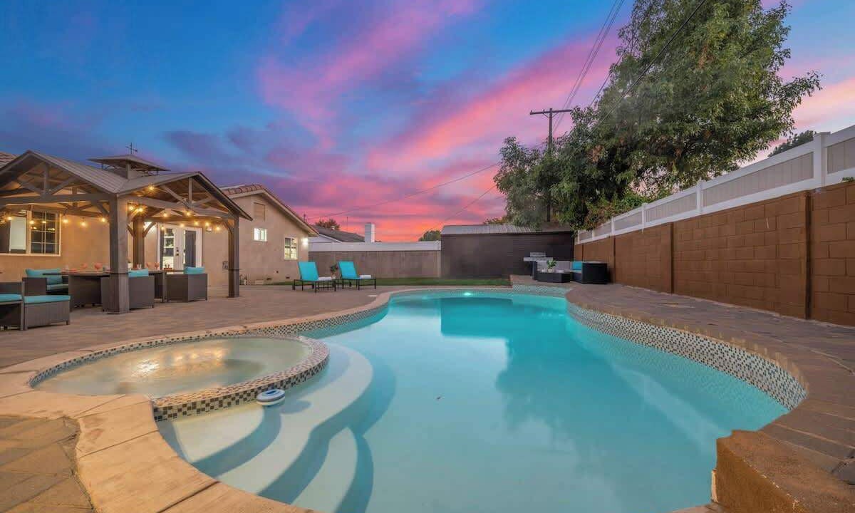 Photo of Outdoor in Northridge
