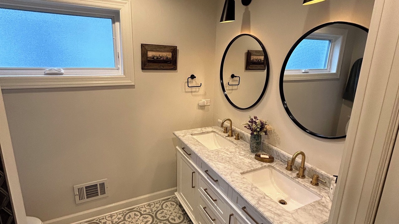 Photo of Bathroom in La Grange